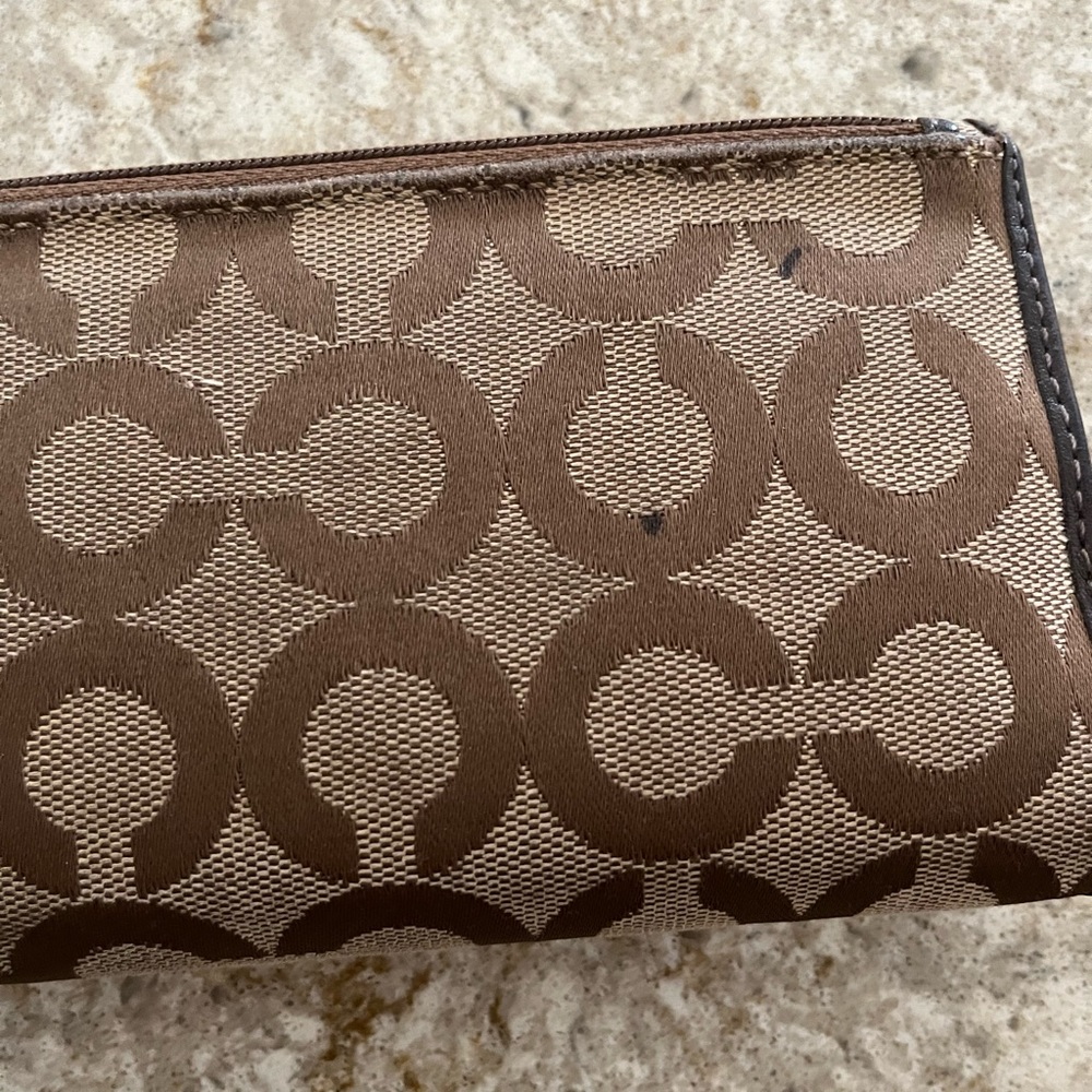 Coach Wallet - Picture 2 of 9